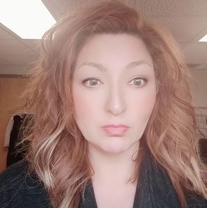 Meet your Posher, Candace